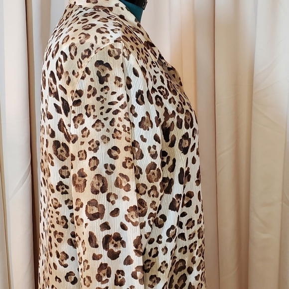 0038. Alfred Dunner ~ Leopord Print ~ Lightweight Blouse ~ 16 - Picture 7 of 11